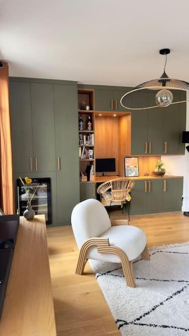 - Batignolles/montmartre Apartment Paris